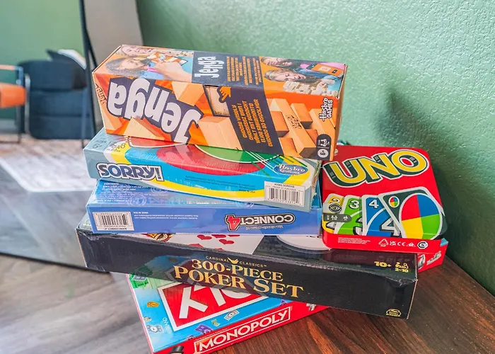 Apartment Game Day Ready Balcony Pool Gym Parking Wd *
