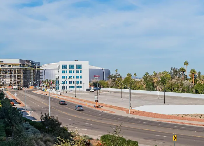 Game Day Ready Balcony Pool Gym Parking Wd Apartment *